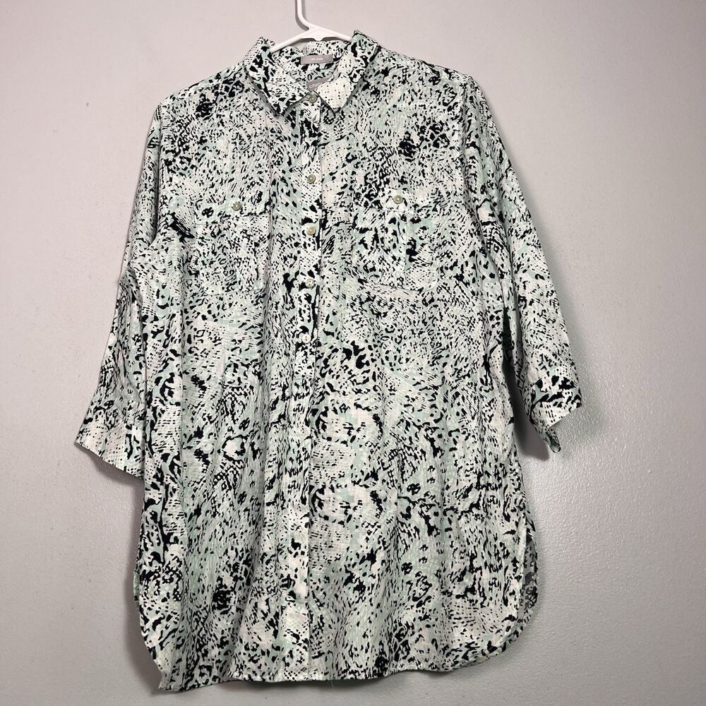 Chico's Women's Linen Button Up Shirt Blue White Animal Print Sz 12 L Beach boho